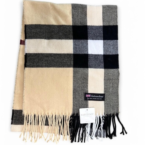Barefoot Dreams Accessories - NWT Cashmere Cream and Black Plaid Scarf!